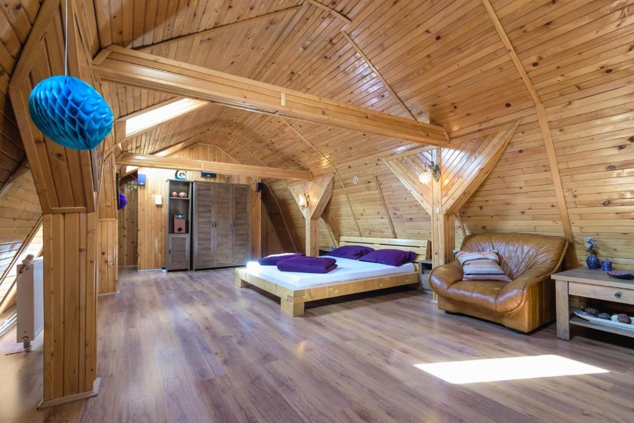 Apartmán Wooden Attic Brašov Exteriér fotografie