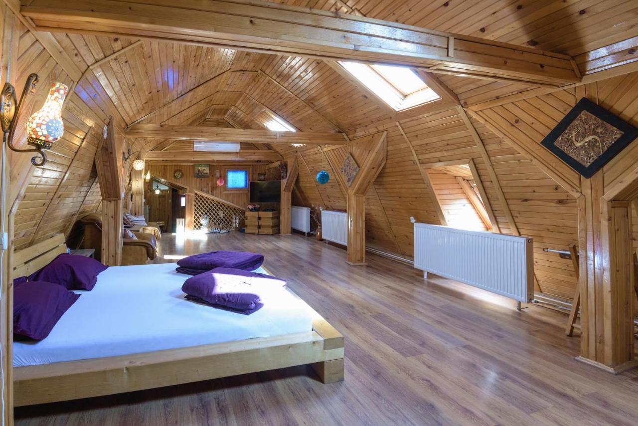Apartmán Wooden Attic Brašov Exteriér fotografie